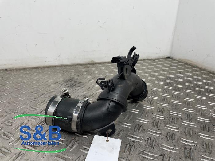 Gebrauchte Intercooler Rohr Citroen C4 Cactus (0B/0P) 1.2 PureTech 110 12V Preis € 15,00 Margenregelung angeboten von Schaap & Bron