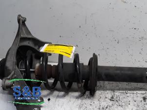 Used Fronts shock absorber, left Audi Q5 (8RB) 2.0 TFSI 16V Quattro Price € 60,00 Margin scheme offered by Schaap & Bron