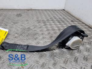 Used Rear seatbelt, right Renault Captur (2R) 0.9 Energy TCE 12V Price € 50,00 Margin scheme offered by Schaap & Bron