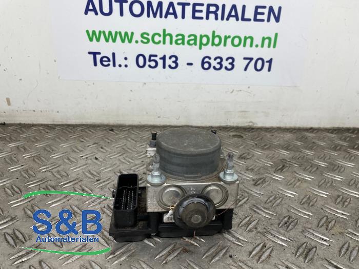 Używane Pompa ABS Ford Ka II 1.2 Cena € 30,00 Procedura marży oferowane przez Schaap & Bron