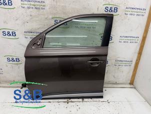 Używane Drzwi lewe przednie wersja 4-drzwiowa Mitsubishi Outlander (GF/GG) 2.0 16V 4x2 Cena € 599,99 Procedura marży oferowane przez Schaap & Bron
