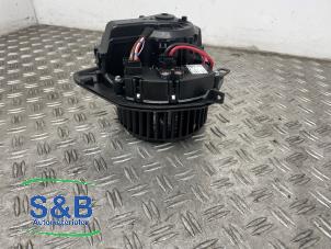 Usados Motor de ventilador de calefactor Volkswagen Transporter T6 2.0 TDI 150 4Motion Precio € 99,00 Norma de margen ofrecido por Schaap & Bron