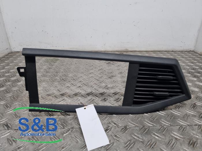 Dashboard vent from a Volkswagen Transporter T6 2.0 TDI 150 4Motion 2020