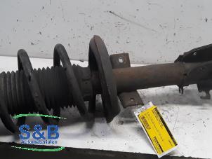 Used Fronts shock absorber, left Renault Master IV (MA/MB/MC/MD/MH/MF/MG/MH) 2.3 dCi 145 16V Price € 72,60 Inclusive VAT offered by Schaap & Bron