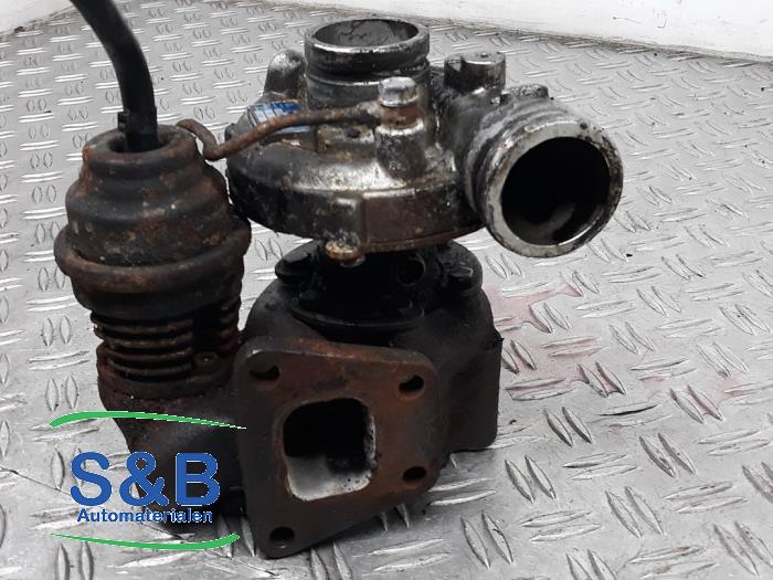 Gebrauchte Turbo Volkswagen Golf I (17) 1.6 CD,CLD Preis € 225,00 Margenregelung angeboten von Schaap & Bron