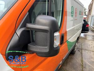 Used Wing mirror, left Peugeot Boxer (U9) 2.2 HDi 110 Euro 5 Price € 125,00 Margin scheme offered by Schaap & Bron