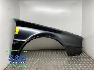 New Front wing, right Audi 80 (B3) 1.4 Price € 90,70 Inclusive VAT offered by Schaap & Bron