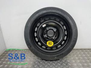 Used Jackkit + spare wheel Opel Karl 1.0 12V Price € 75,00 Margin scheme offered by Schaap & Bron