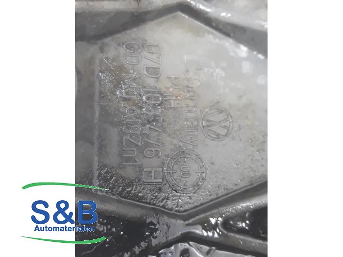 Ventildeckel van een Volkswagen Passat (3B3) 4.0 W8 32V 4Motion 2001