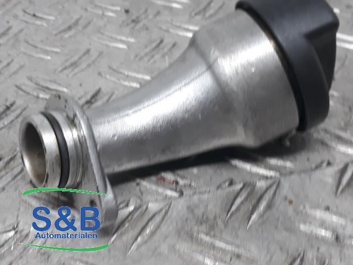Gebrauchte Öl Füllrohr Volkswagen Passat (3B3) 4.0 W8 32V 4Motion Preis € 25,00 Margenregelung angeboten von Schaap & Bron