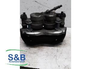 Used Front brake calliper, left Mercedes Vito (447.6) 2.0 116 CDI 16V Price € 75,00 Margin scheme offered by Schaap & Bron
