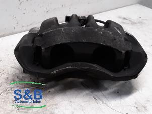 Used Front brake calliper, right Mercedes Vito (447.6) 2.0 116 CDI 16V Price € 75,00 Margin scheme offered by Schaap & Bron