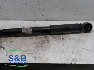 Used Rear shock absorber rod, left Mercedes Vito (447.6) 2.0 116 CDI 16V Price € 40,00 Margin scheme offered by Schaap & Bron