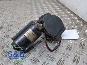 Used Front wiper motor Peugeot Boxer (244) 2.8 HDi 127 Price € 100,00 Margin scheme offered by Schaap & Bron