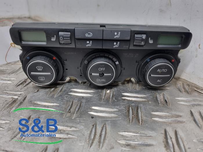 Używane Panel climatronic Volkswagen Golf V (1K1) 1.4 TSI 140 16V Cena € 50,00 Procedura marży oferowane przez Schaap & Bron