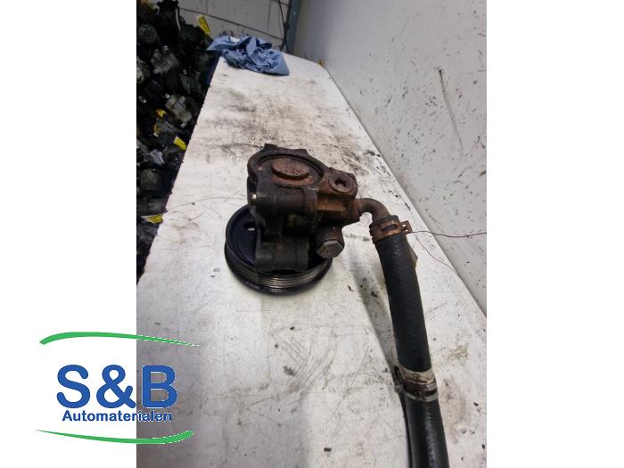 Power steering pump from a Ford Ka I 1.3i 2007