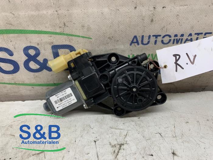 Usados Motor de ventanilla de puerta Mini Mini (R56) 1.6 16V Cooper Precio € 19,99 Norma de margen ofrecido por Schaap & Bron