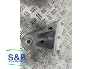 Engine mount from a Volkswagen Polo Fun 1.4 16V 75 2004