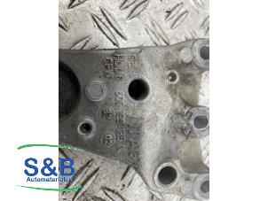 Engine mount from a Volkswagen Polo Fun 1.4 16V 75 2004