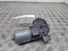 Front wiper motor from a Citroën C5 II Berline (RC) 2.0 HDiF 16V 2007
