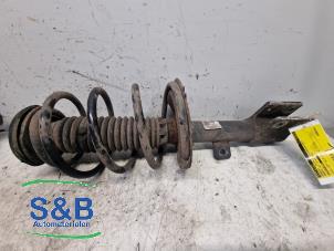 Used Fronts shock absorber, left Peugeot 307 (3A/C/D) 1.6 HDi 16V Price € 35,00 Margin scheme offered by Schaap & Bron