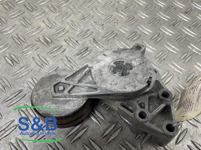 Usados Tensor correa múltiple Audi 100 (C4) 2.5 TDi Precio € 28,00 Norma de margen ofrecido por Schaap & Bron