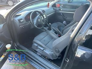 Usagé Kit airbag + tableau de bord Volkswagen Golf V (1K1) 1.6 FSI 16V Prix € 100,00 Règlement à la marge proposé par Schaap & Bron
