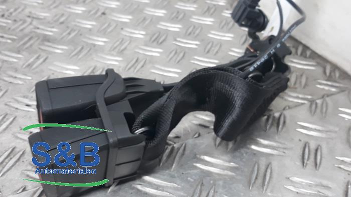 Insertion ceinture de sécurité arrière gauche d'un Seat Ateca (5FPX) 1.5 TSI 16V 4Drive 2019
