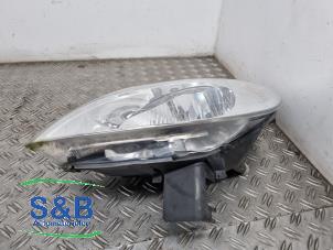 Used Headlight, left Citroen Xsara Picasso (CH) 1.6 HDi 16V 110 Price € 35,00 Margin scheme offered by Schaap & Bron