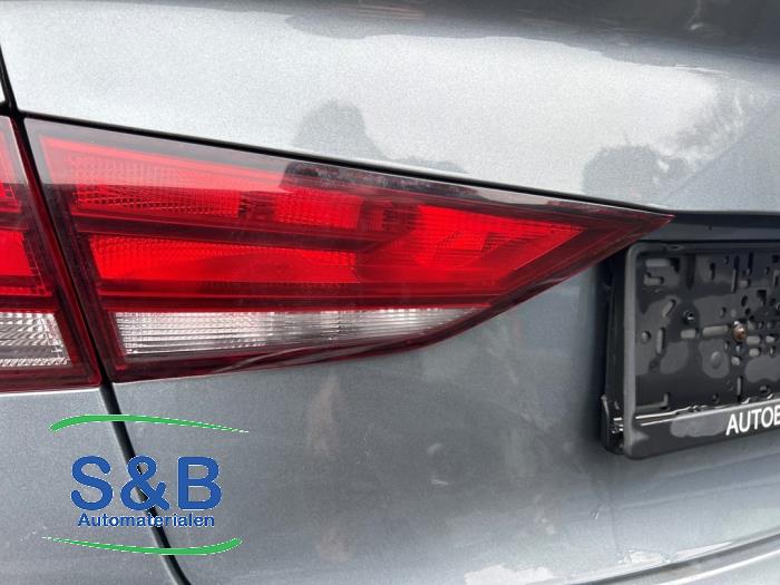 Tylne swiatlo pozycyjne lewe z Audi A3 Limousine (8VS/8VM) 1.6 TDI 16V 2013
