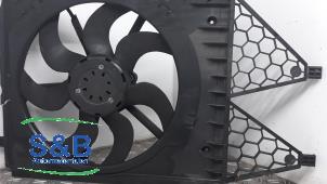 Usagé Boîtier ventilateur Volkswagen Polo V (6R) 1.2 TDI 12V BlueMotion Prix € 50,00 Règlement à la marge proposé par Schaap & Bron
