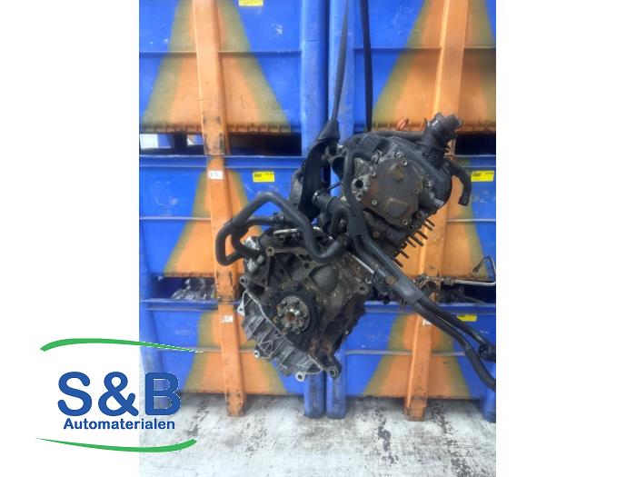 Motor van een Volkswagen Transporter/Caravelle T5 1.9 TDi 2003