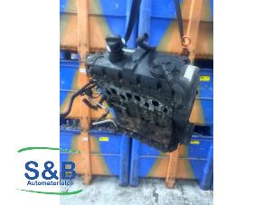 Motor van een Volkswagen Transporter/Caravelle T5 1.9 TDi 2003