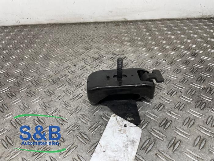 Used Engine mount Volkswagen Amarok 2.0 TSI 16V Price € 36,00 Margin scheme offered by Schaap & Bron