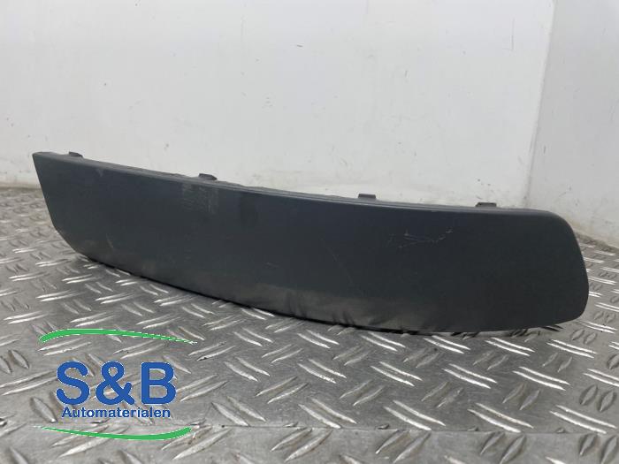Front bumper, right-side component from a Volkswagen Multivan T5 (7E/7HC/7HF/7HM) 2.5 TDi 4Motion 2006