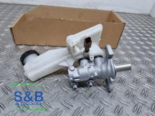 Used Master cylinder Opel Corsa F (UB/UH/UP) 1.2 12V 75 Price € 50,00 Margin scheme offered by Schaap & Bron