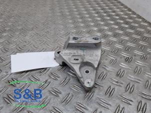 Used Gearbox mount Opel Corsa F (UB/UH/UP) 1.2 12V 75 Price € 20,00 Margin scheme offered by Schaap & Bron