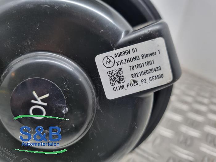 Motor de ventilador de calefactor de un Opel Corsa F (UB/UH/UP) 1.2 12V 75 2021