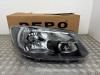 Headlight, right from a Volkswagen Caddy III (2KA,2KH,2CA,2CH), 2004 / 2015 2.0 TDI 16V, Delivery, Diesel, 1.968cc, 81kW (110pk), FWD, CLCA, 2010-08 / 2015-05, 2C 2012