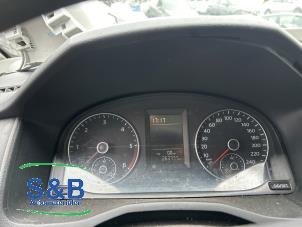 Used Instrument panel Volkswagen Caddy IV 2.0 TDI 102 Price € 175,00 Margin scheme offered by Schaap & Bron