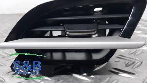 Used Dashboard vent Opel Corsa F (UB/UH/UP) 1.2 12V 75 Price € 20,00 Margin scheme offered by Schaap & Bron