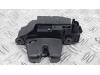 Tailgate lock mechanism from a Opel Corsa F (UB/UH/UP) 1.2 12V 75 2021