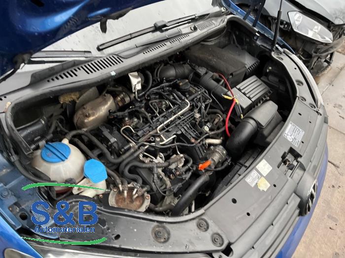 Motor from a Volkswagen Caddy III (2KA,2KH,2CA,2CH) 1.6 TDI 16V 2011