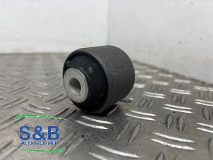 New Front lower wishbone rubber, right Volkswagen Transporter Price € 22,68 Inclusive VAT offered by Schaap & Bron