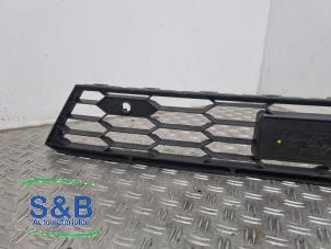 Usagé Pare-chocs grille Seat Ibiza V (KJB) 1.0 TSI 12V Prix € 30,00 Règlement à la marge proposé par Schaap & Bron