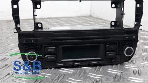 Usagé Radio/Lecteur CD Volkswagen Up! (121) 1.0 12V 60 Prix € 75,00 Règlement à la marge proposé par Schaap & Bron