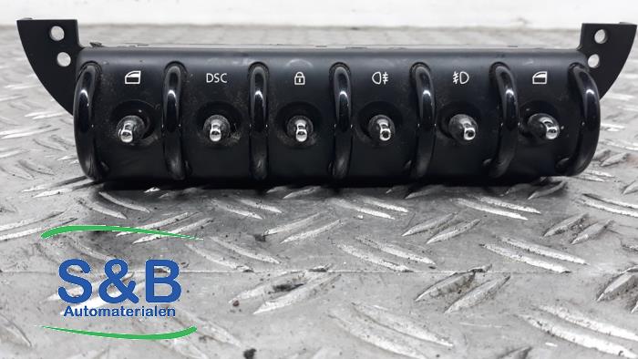 Usados Interruptor combinado de ventanillas Mini Mini Cooper S (R53) 1.6 16V Precio € 55,00 Norma de margen ofrecido por Schaap & Bron