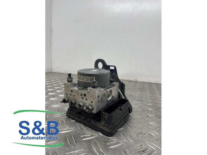 ABS pump Volkswagen Passat Variant (3G5), 2014 / 2024 1.4 TSI GTE 16V, Combi/o, Electric Petrol, 1.395cc, 160kW, CUKC, 2015-06 (Used)