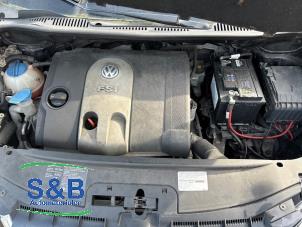 Usados Caja de cambios Volkswagen Touran (1T1/T2) 1.6 FSI 16V Precio € 550,00 Norma de margen ofrecido por Schaap & Bron