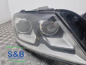Used Headlight, right Volkswagen Passat Variant (365) 1.6 TDI 16V Bluemotion Price € 300,00 Margin scheme offered by Schaap & Bron